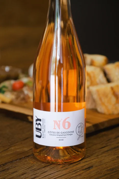 Bouteille de rosé Uby Côtes de Gascogne